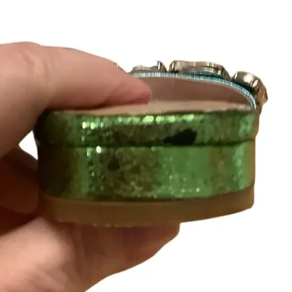 BETSEY JOHNSON WILLET BEJEWELED GREEN METALLIC SLIDES 6.5 - Picture 10 of 10